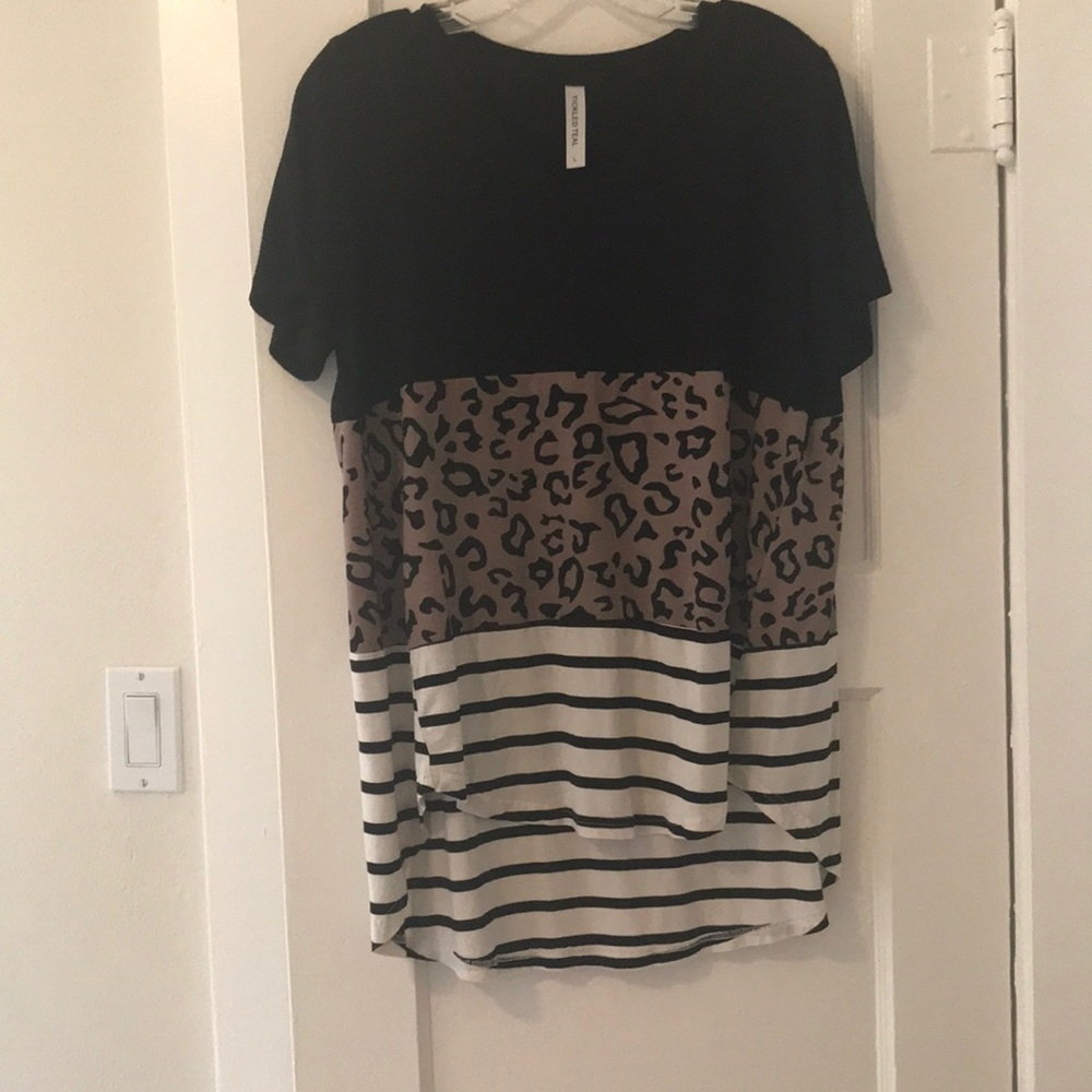 Three colored blocked T-shirt